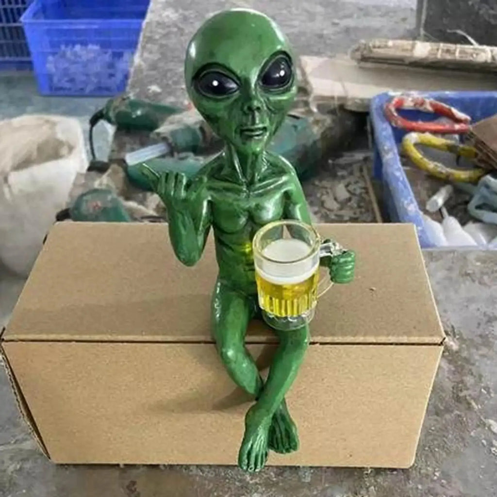 Alien Statue Resin Craft Drinking Beer Sculpture
